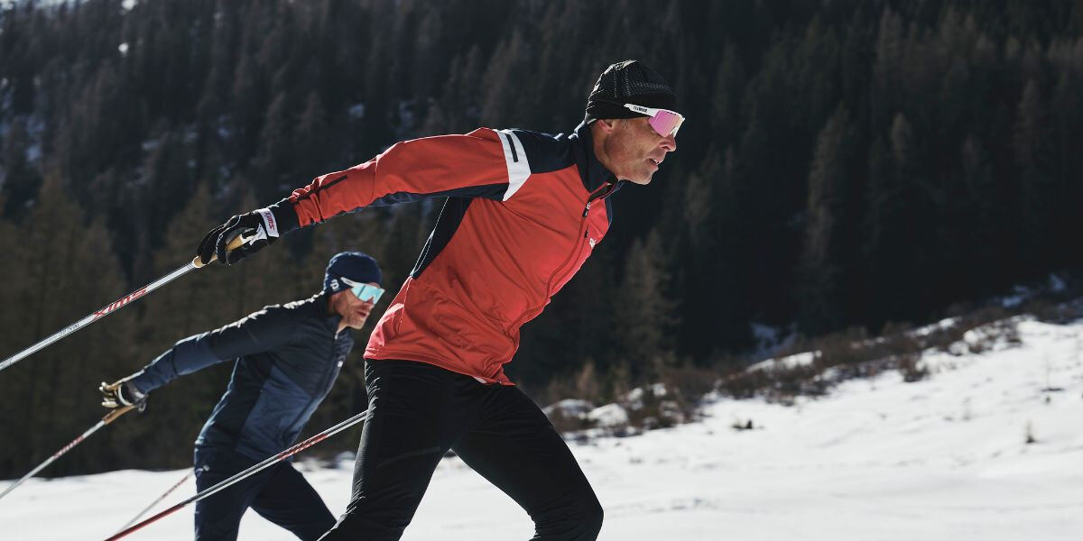 Langläufer auf atemberaubender Strecke