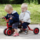 WINTHER MINI VIKING Rutsch Dreirad für zwei Kinder